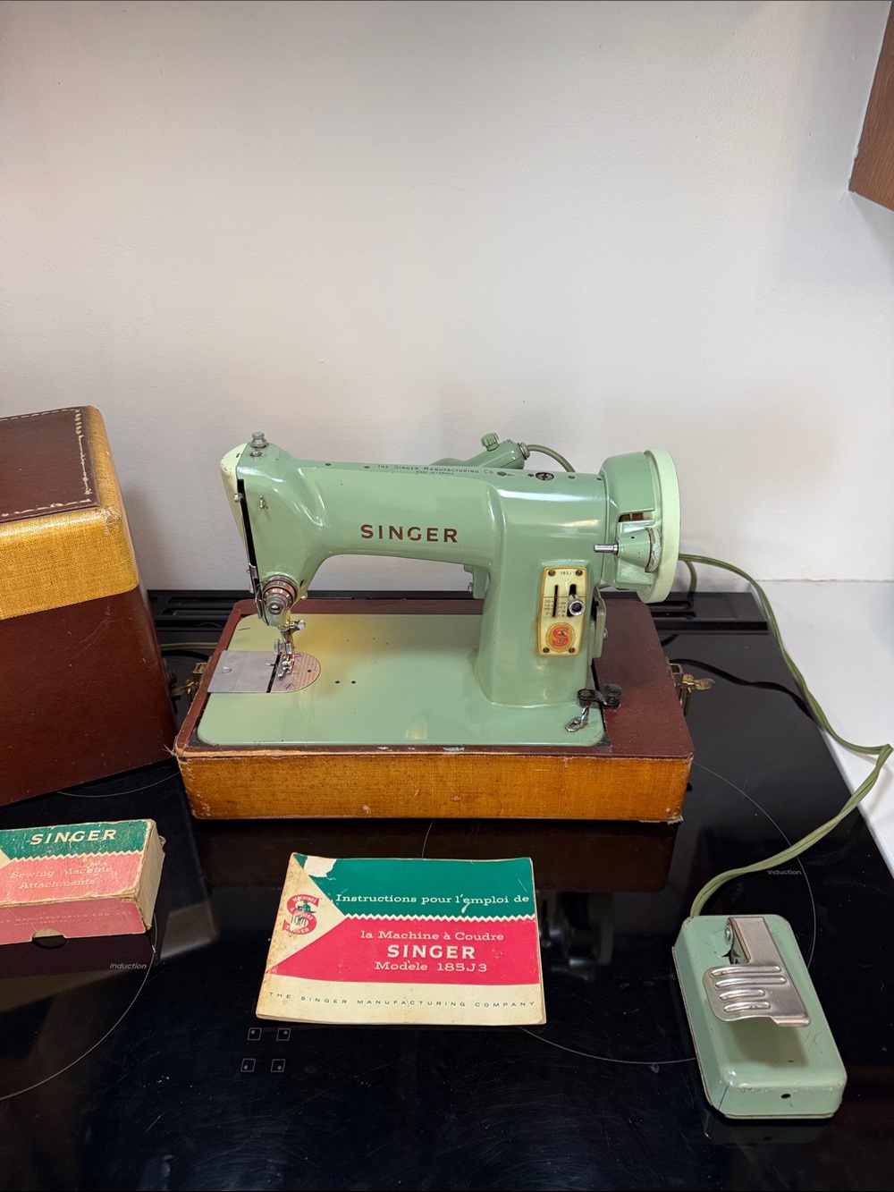 Vintage Singer 185J3 Green Sewing Machine - With Case, Attach and Manuals